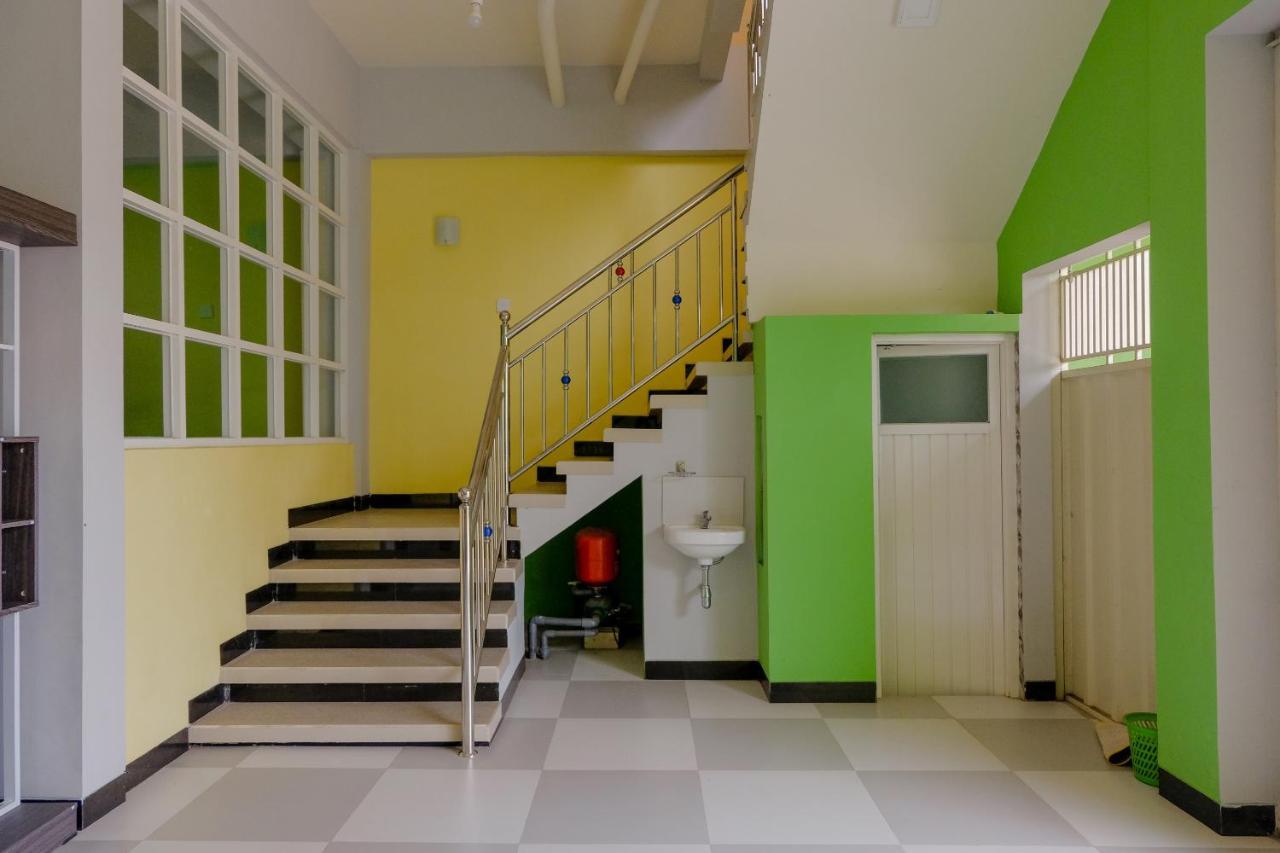 Oyo 1979 Alif Family Residence Μαλάνγκ Εξωτερικό φωτογραφία